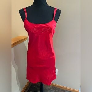 Vintage Women’s Kathy Ireland Intimates red Y2K satin slip nightie. Size Large